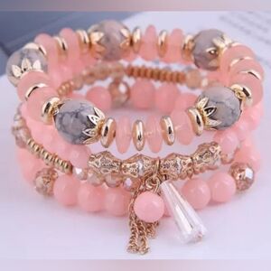 NWOT Pink Women's Fashion Stretch Beads Bracelet